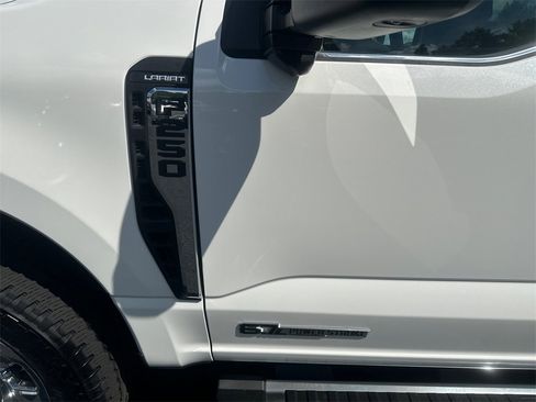 New 2026 Ford F250 Lariat w/ Chrome Package image 9