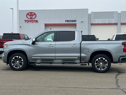 Used 2023 Chevrolet Silverado 1500 High Country image 9