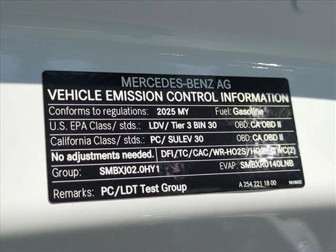 Used 2025 Mercedes-Benz GLC 300 image 26