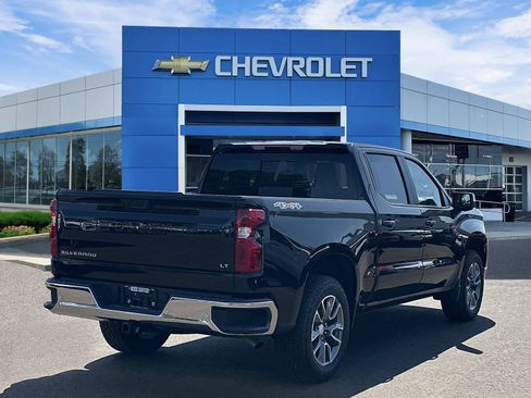Used 2026 Chevrolet Silverado 1500 LT w/ Safety Package AWD/4WD image 4