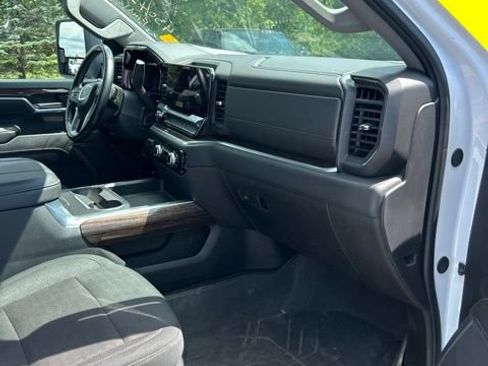 Used 2024 GMC Sierra 3500 SLE w/ SLE Value Package AWD/4WD image 6