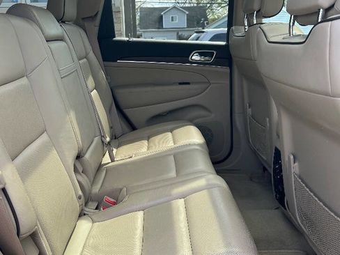 Used 2014 Jeep Grand Cherokee Overland w/ Advanced Technology Group image 17