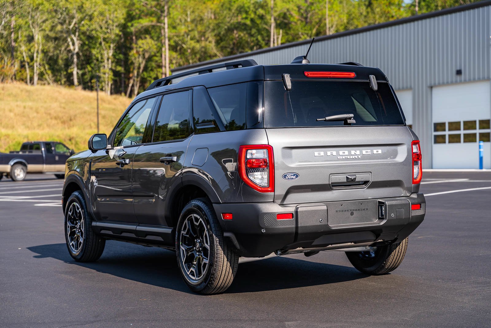 New 2026 Ford Bronco Sport Outer Banks w/ Outer Banks Tech Package+ AWD/4WD image 3