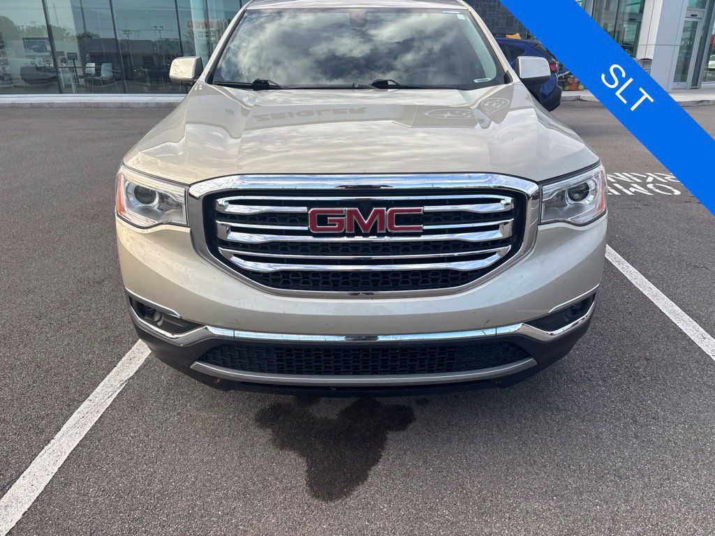 Used 2017 GMC Acadia SLT FWD image 2