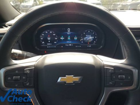 Used 2024 Chevrolet Suburban LT w/ Luxury Package AWD/4WD image 24