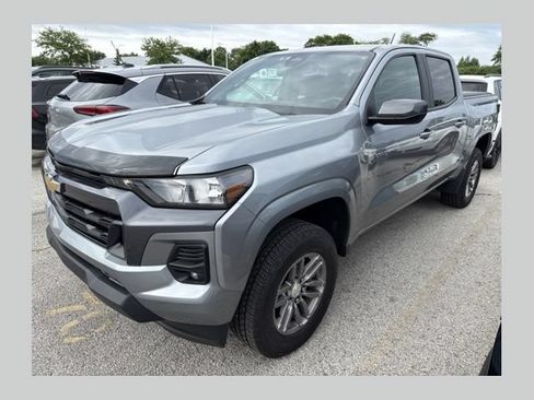 Used 2023 Chevrolet Colorado LT w/ LT Convenience Package II AWD/4WD image 1