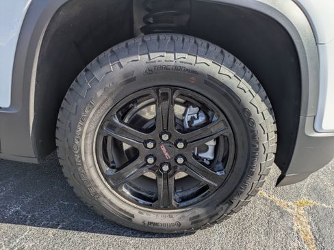 Certified 2023 GMC Acadia AT4 w/ Technology Package image 12