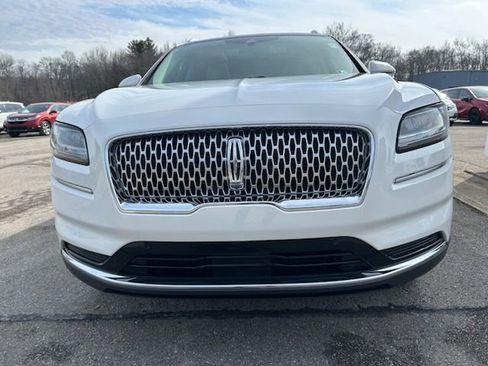 Used 2021 Lincoln Nautilus Reserve AWD/4WD image 2