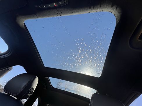 Used 2021 Mercedes-Benz GLC 300 4MATIC image 29