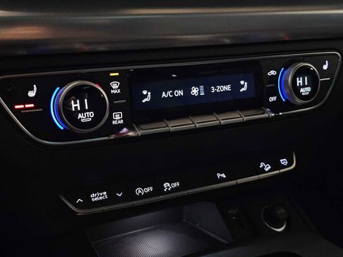 Used 2024 Audi Q5 2.0T Premium w/ Summer of Audi Package image 30