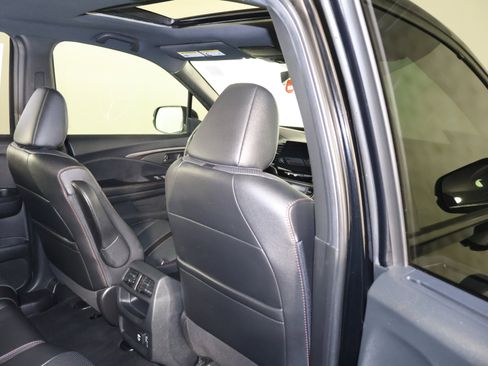 Certified 2022 Honda Passport TrailSport image 47