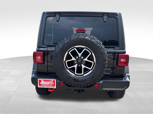 Used 2026 Jeep Wrangler Unlimited Rubicon AWD/4WD image 4