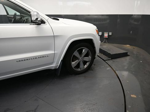 Used 2015 Jeep Grand Cherokee Overland AWD/4WD image 24