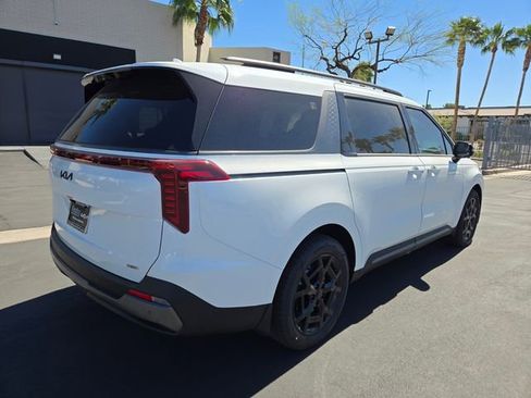 New 2026 Kia Carnival SX Prestige FWD image 4