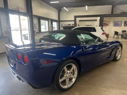 Used 2007 Chevrolet Corvette Convertible w/ Preferred Equipment Group RWD image 13
