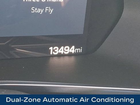 Used 2024 GMC Canyon AT4 AWD/4WD image 6
