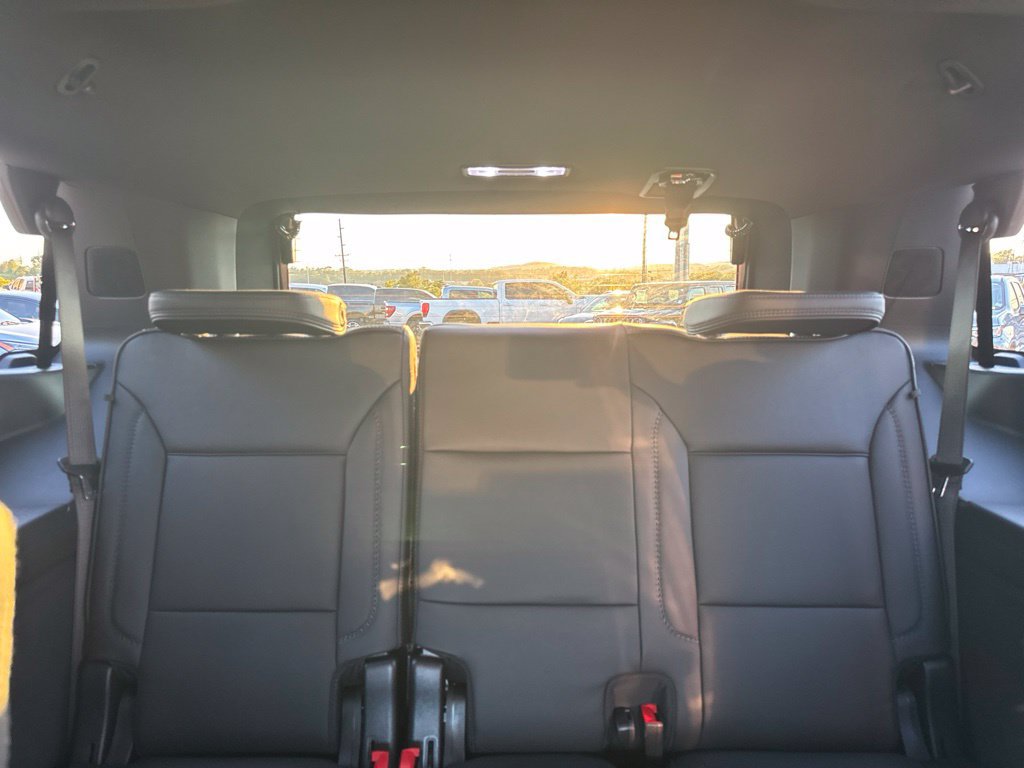 New 2027 GMC Yukon Denali w/ Sun & Power Step Package AWD/4WD image 30