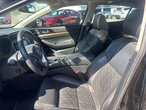 Used 2017 Nissan Maxima Platinum FWD image 20