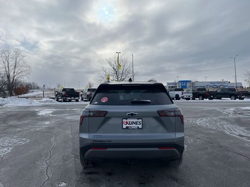 New 2026 Chevrolet Equinox LT w/ Convenience Package II image 4