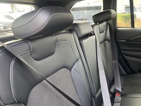 Used 2023 Jeep Grand Cherokee Altitude image 32