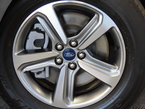 Used 2022 Ford Edge SEL w/ Convenience Package AWD/4WD image 7