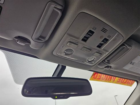 Used 2013 Toyota RAV4 Limited image 28