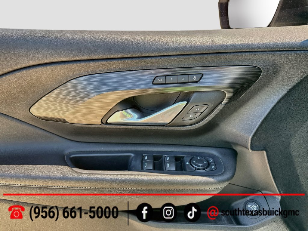Used 2022 GMC Terrain SLT w/ Tech Package FWD image 10