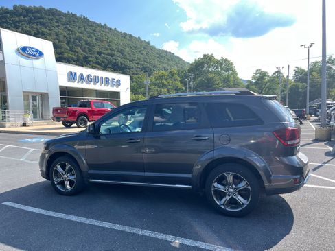 Used 2017 Dodge Journey Crossroad w/ Popular Equipment Group AWD/4WD image 7