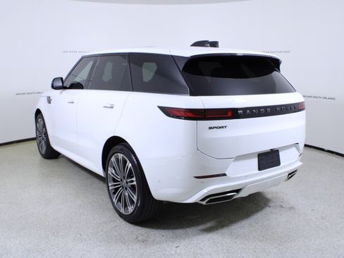 Used 2025 Land Rover Range Rover Sport Dynamic SE AWD/4WD image 5