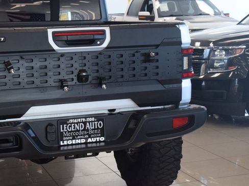 Used 2022 Jeep Gladiator Sport AWD/4WD image 35
