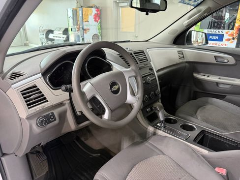 Used 2009 Chevrolet Traverse LS FWD image 9