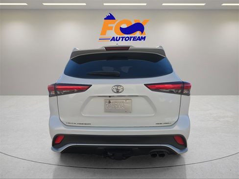 Certified 2022 Toyota Highlander XSE image 4