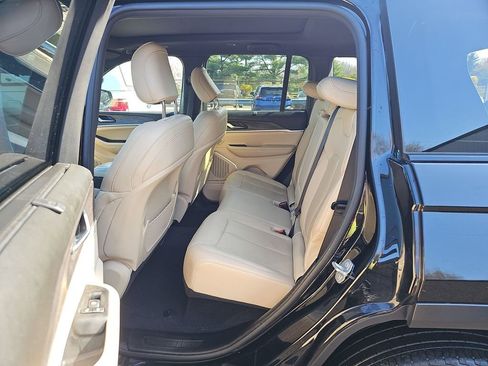 Used 2022 Jeep Grand Cherokee Limited 4xe w/ Luxury Tech Group II image 4