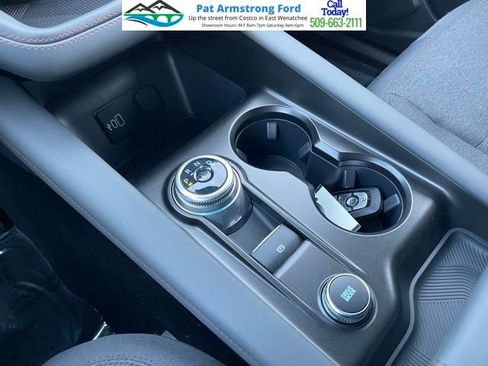 New 2026 Ford Explorer Active image 13