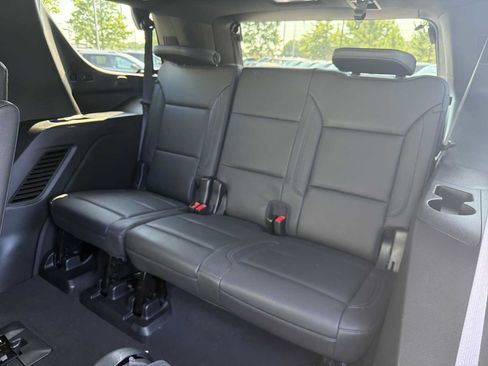 Used 2023 Chevrolet Tahoe Z71 w/ Z71 Off-Road Package AWD/4WD image 28