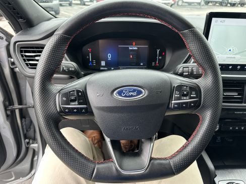 Used 2023 Ford Escape ST-Line AWD/4WD image 14