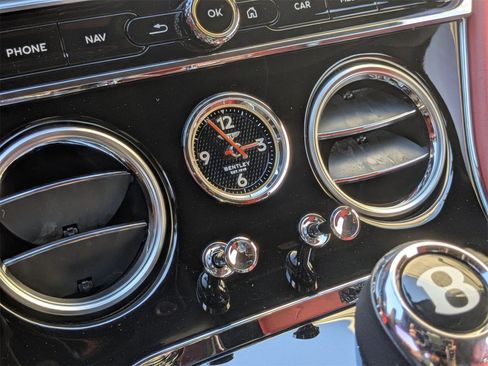 Used 2022 Bentley Continental GT image 31