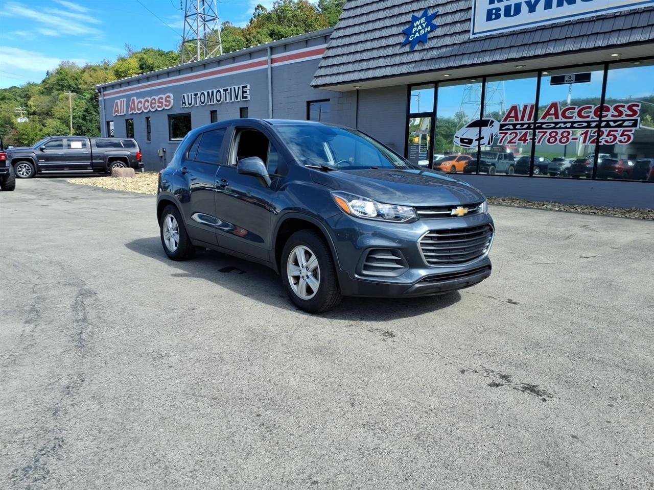 Used 2021 Chevrolet Trax LS w/ Tint and Cruise Package AWD/4WD image 2