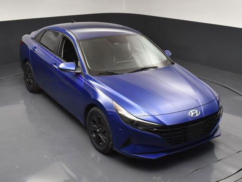Used 2021 Hyundai Elantra SEL w/ Convenience Package FWD image 39