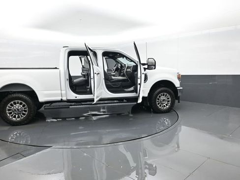 Used 2022 Ford F250 Lariat w/ Chrome Package AWD/4WD image 30