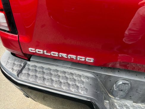 Used 2025 Chevrolet Colorado ZR2 AWD/4WD image 9