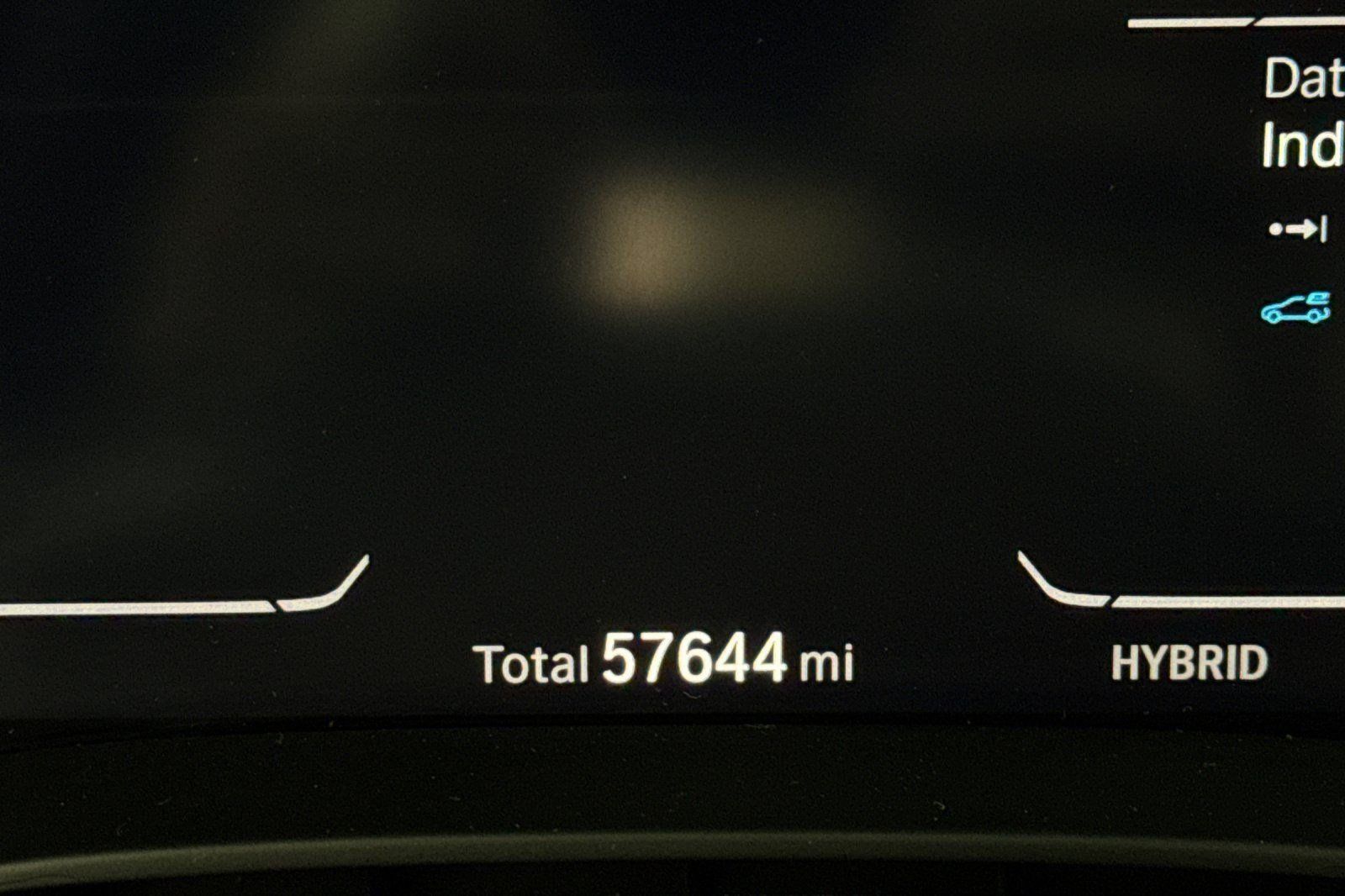 Used 2023 BMW 530e w/ Convenience Package RWD image 23