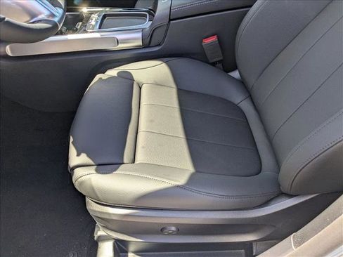 New 2025 Mercedes-Benz GLB 250 image 4