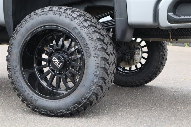 Used 2025 GMC Sierra 3500 AT4 w/ AT4 Premium Plus Package AWD/4WD image 38