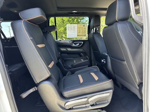 Used 2023 GMC Yukon XL AT4 w/ AT4 Premium Package AWD/4WD image 25