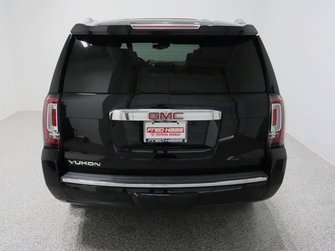 Used 2016 GMC Yukon Denali w/ Open Road Package image 8