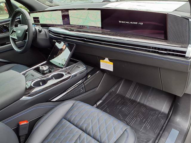 New 2026 Cadillac Escalade IQ Sport 1 w/ LPO, Floor Liner Package AWD/4WD image 8
