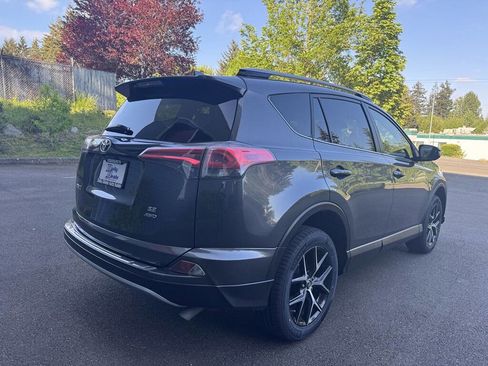 Used 2017 Toyota RAV4 SE AWD/4WD image 3