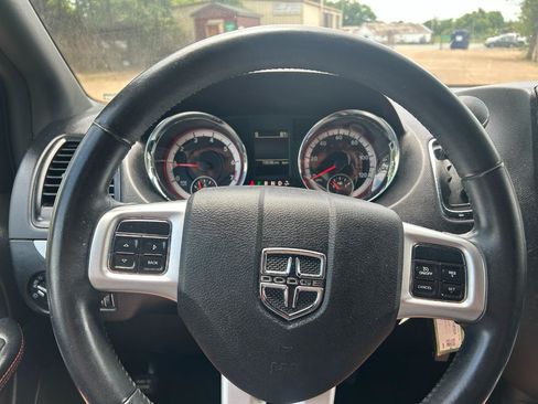 Used 2016 Dodge Grand Caravan R/T FWD image 16