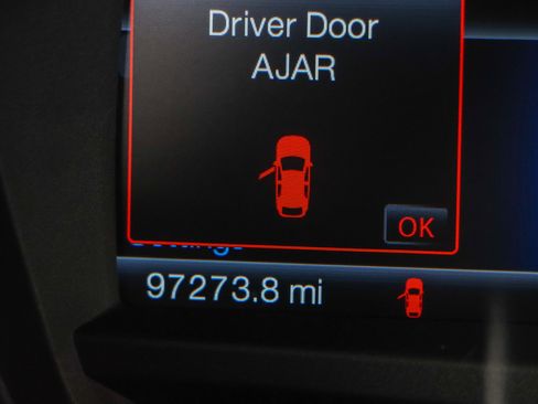 Used 2014 Ford Explorer XLT w/ Equipment Group 202A image 16